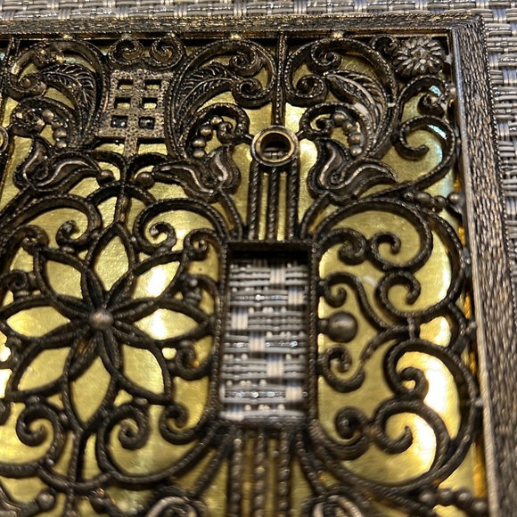 Vintage Cast Metal Antique Brass Wallplate - Picture 6 of 7